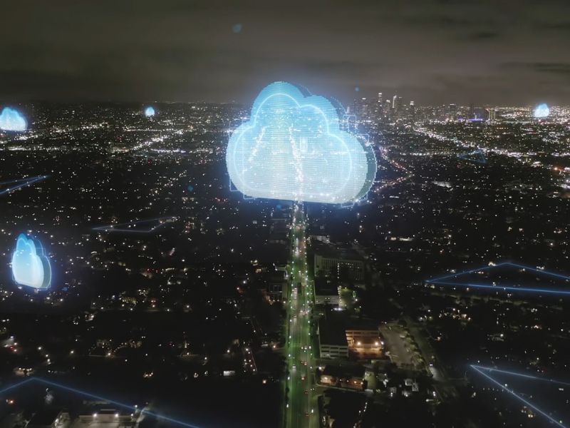 Prikaz grada koji je pod 5G internet mrežom